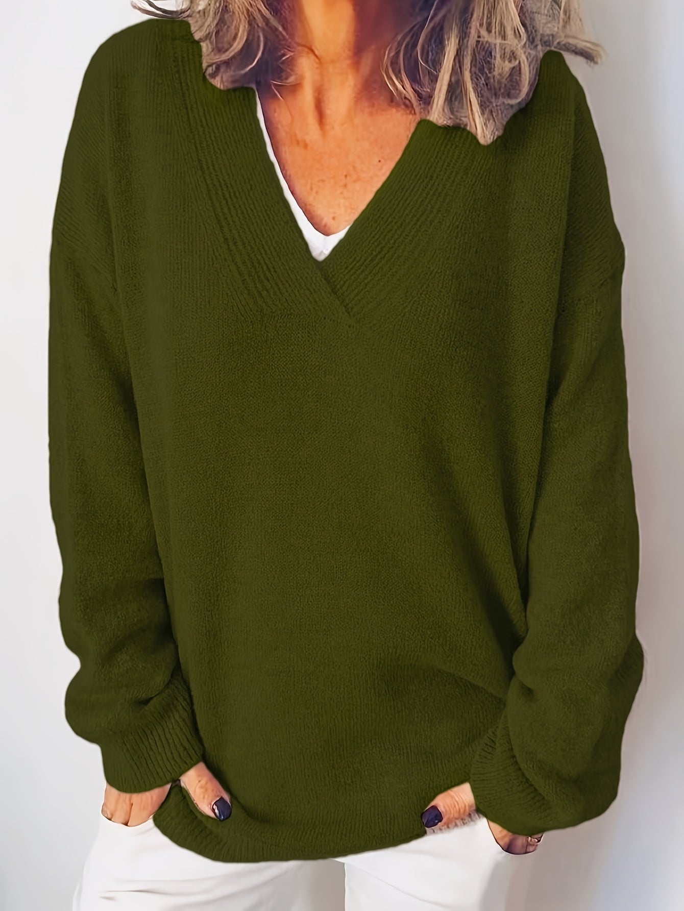 Stilværk™ | Blød og Tidløs V-Hals Sweater