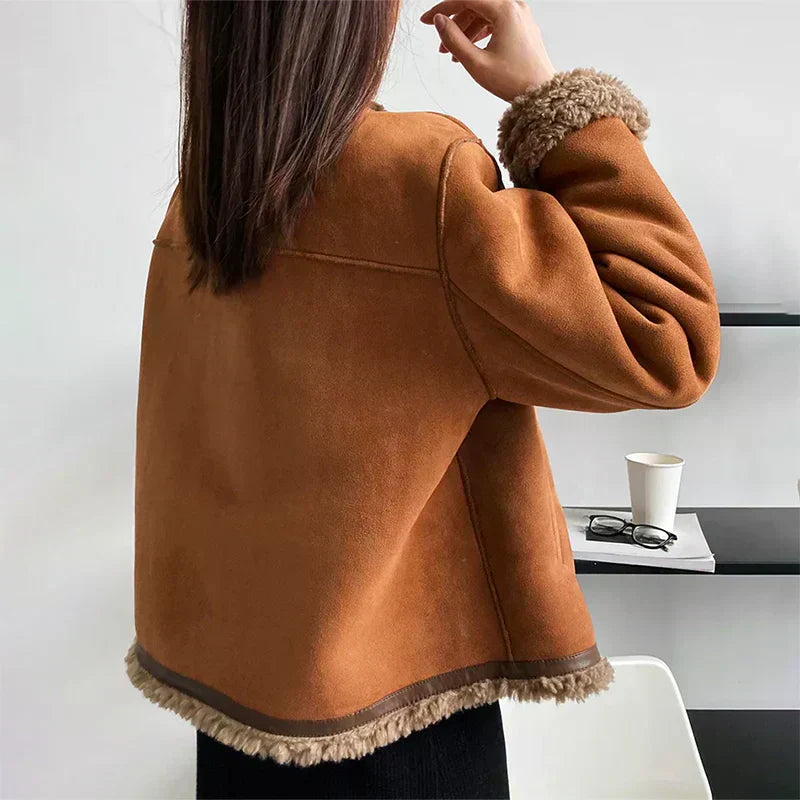 Stilværk™ | Stilfuld Jakke med Sherpa-for