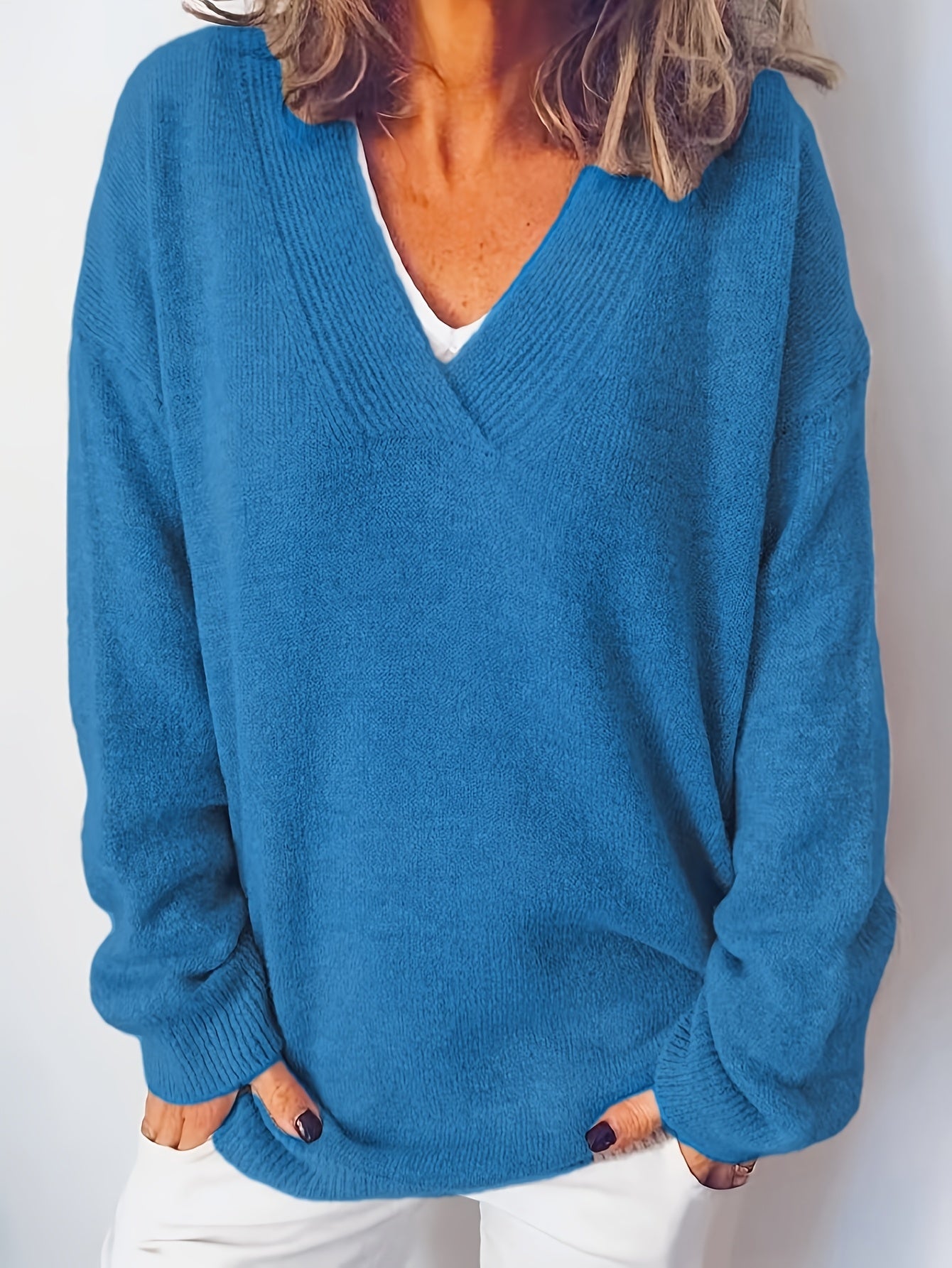 Stilværk™ | Blød og Tidløs V-Hals Sweater