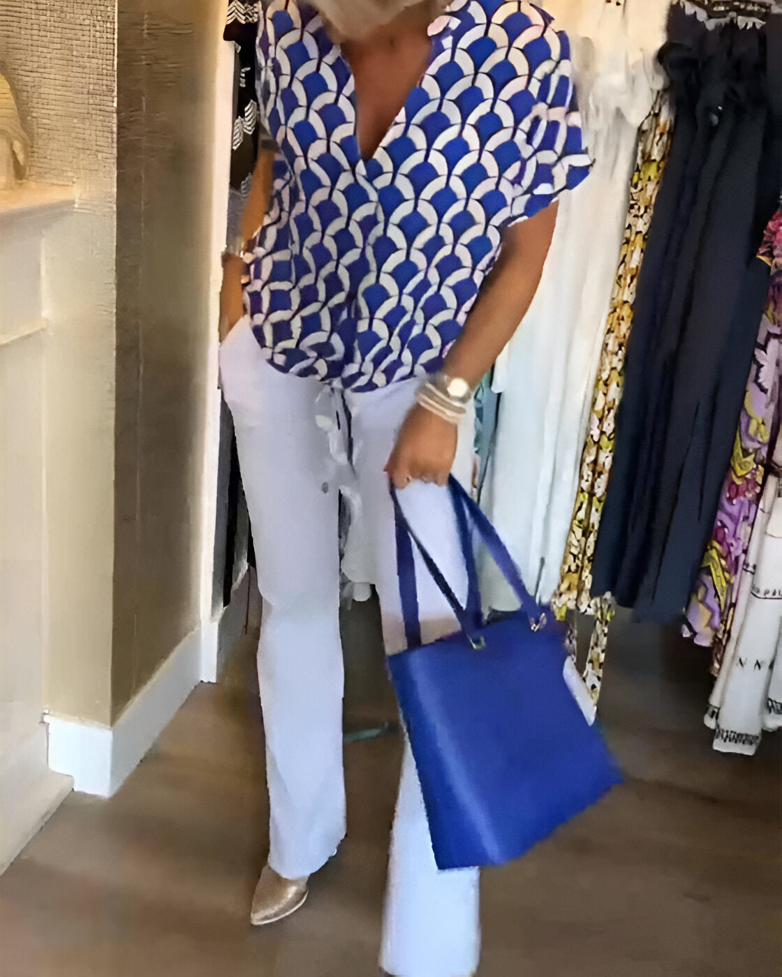Stilværk™ | Casual Top Med Print Og V-Hals