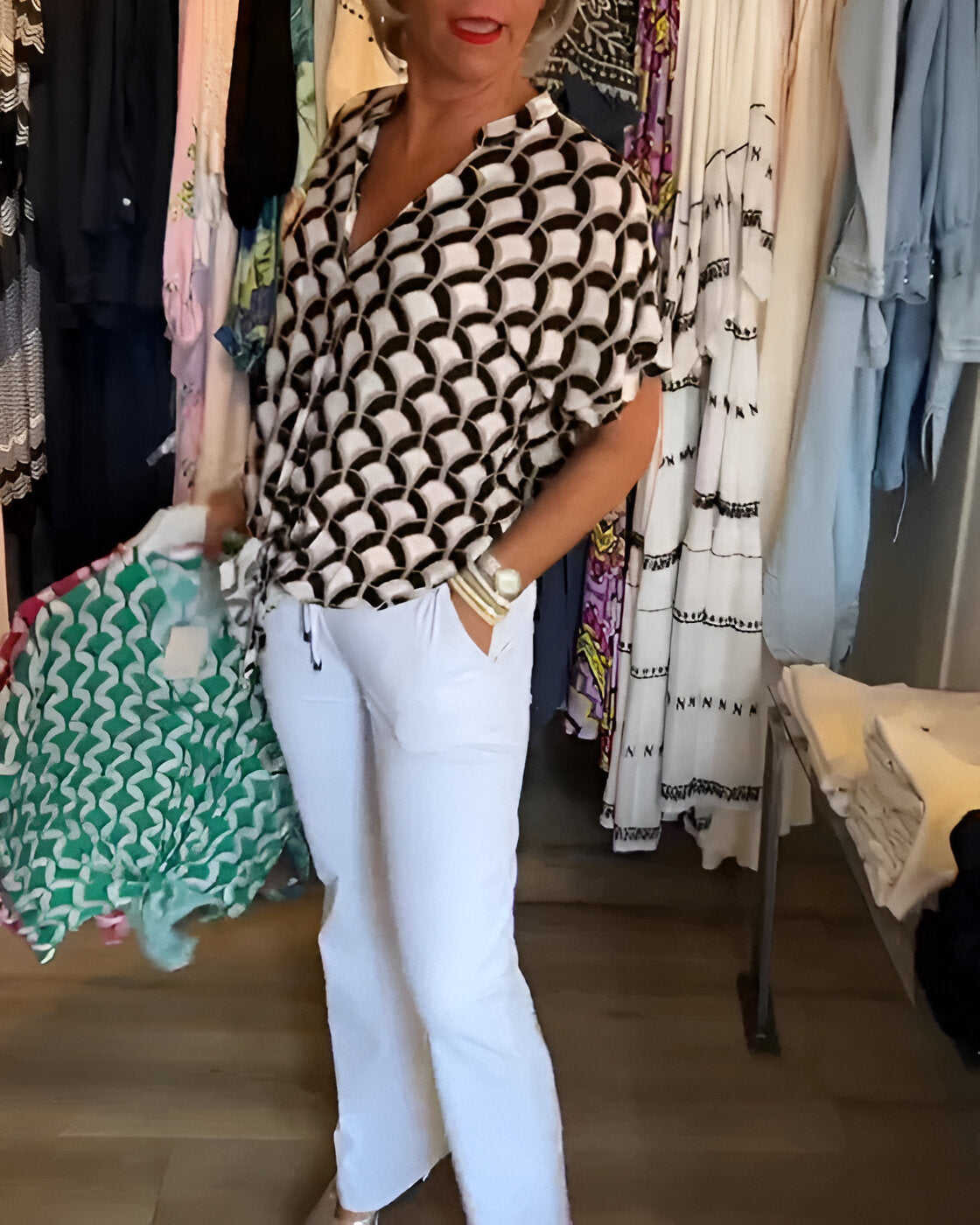 Stilværk™ | Casual Top Med Print Og V-Hals
