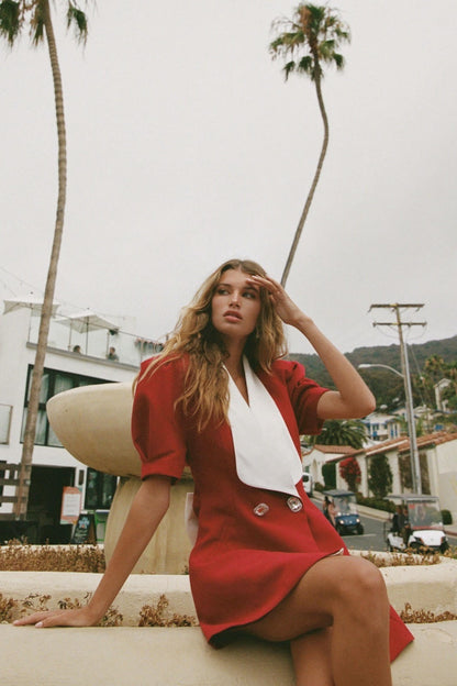 Stilværk™ | Elsie V-udskæring rygløs satin-minikjole